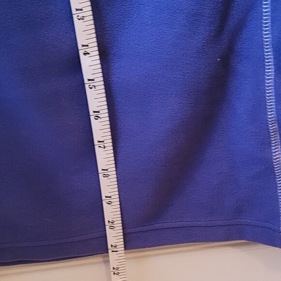 V neck Fleece - size small - Picture 10 of 10